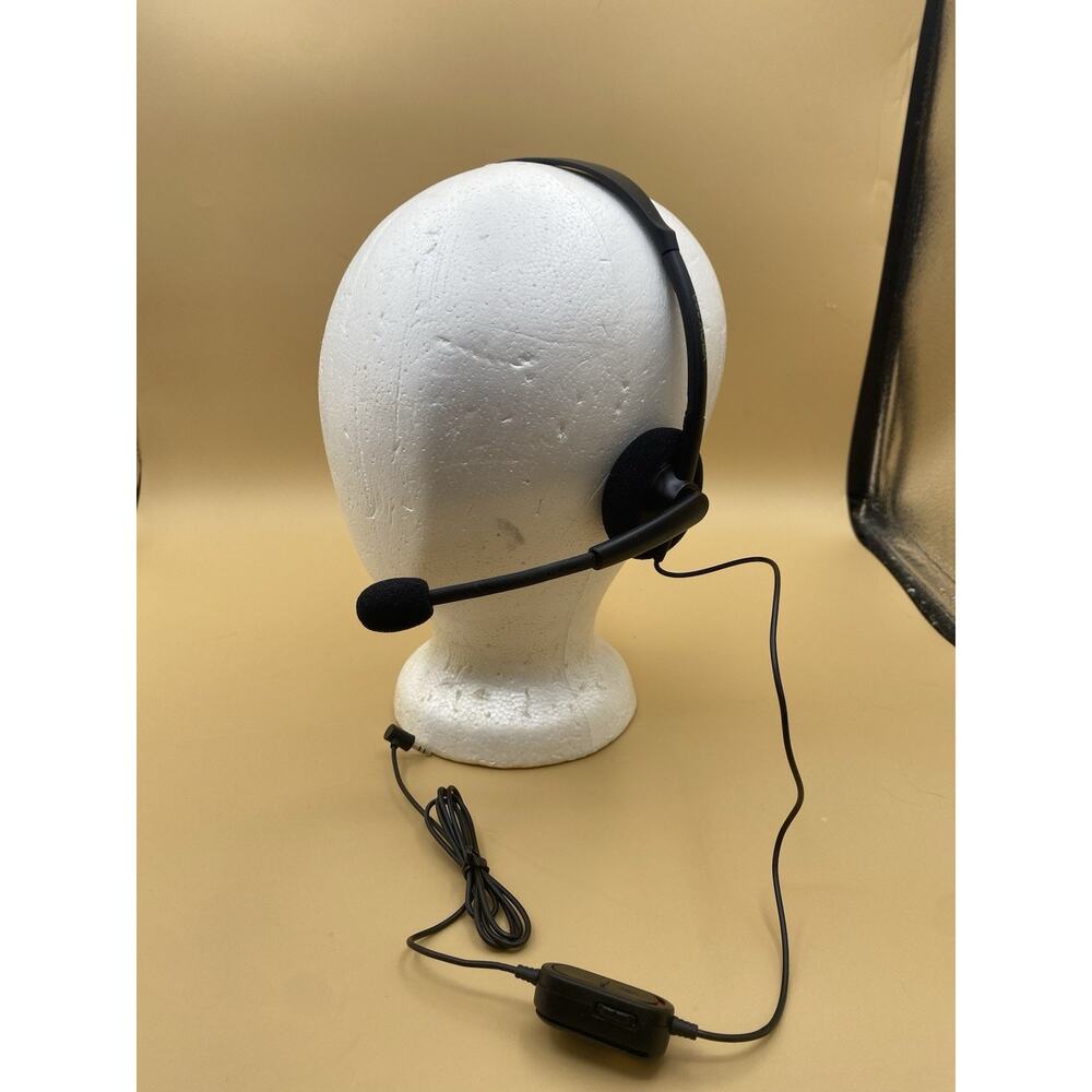 Microsoft Xbox 360 Headset Wired. Black.